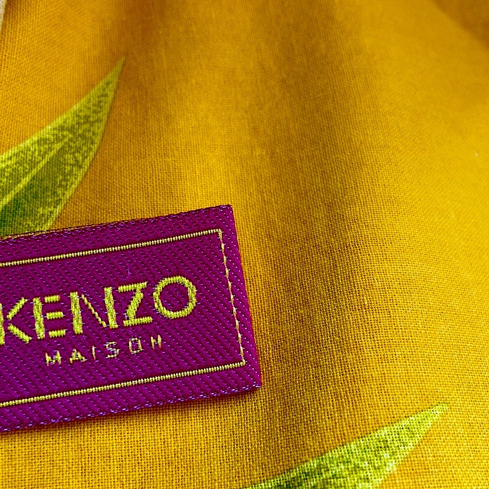 Purchased at Yves Delorme - Designed by Japanese/French designer Kenzo. - Picture 3 of 4